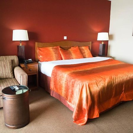 Golden Tulip Essential Kimbima Freetown Exterior foto